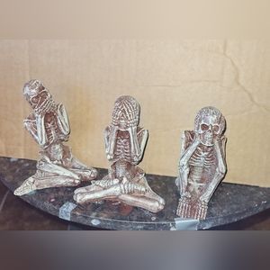 Hear No evil see no evil spark no evil skeletons (cement)